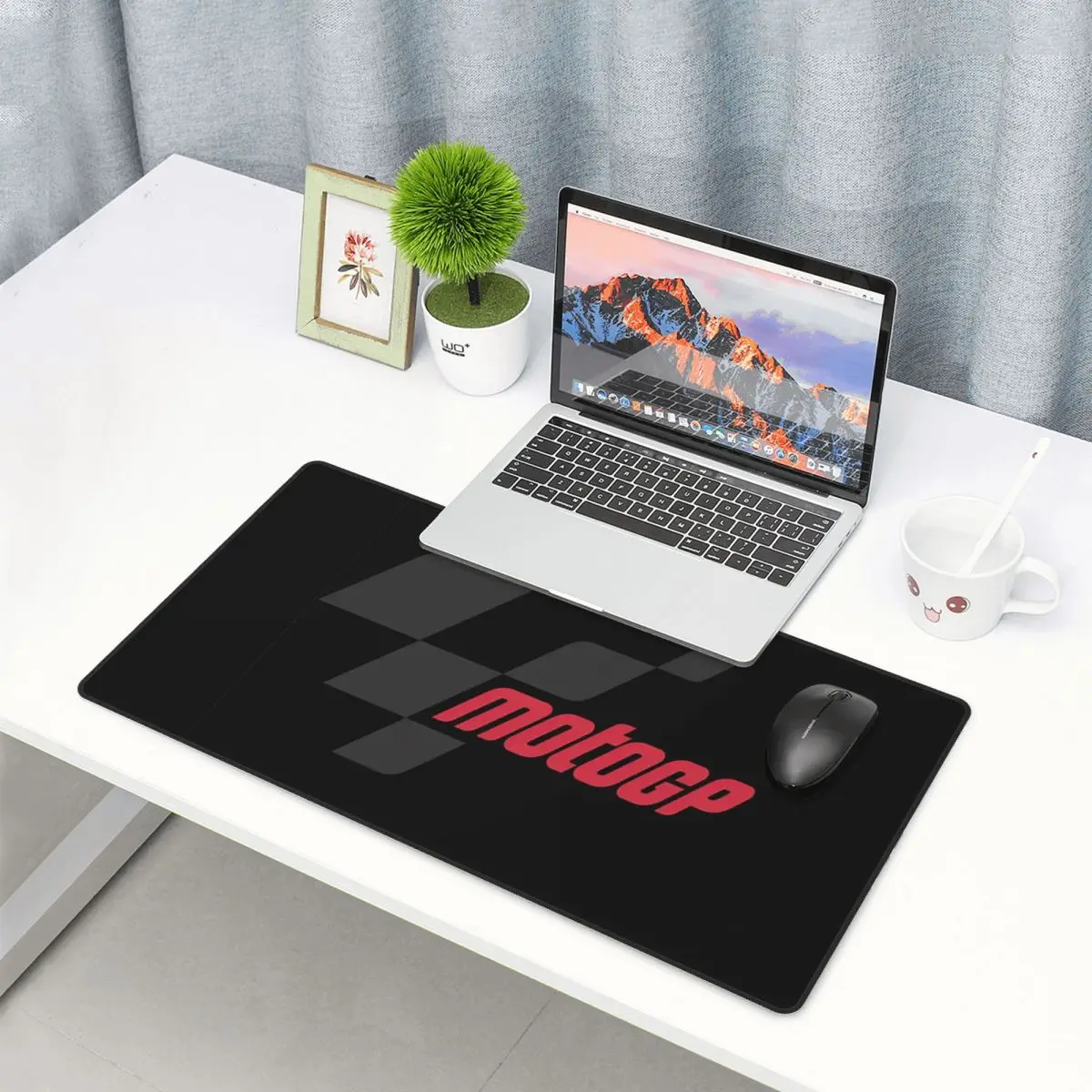 Laptop Accessories Essential - Duża podkładka pod mysz z logo